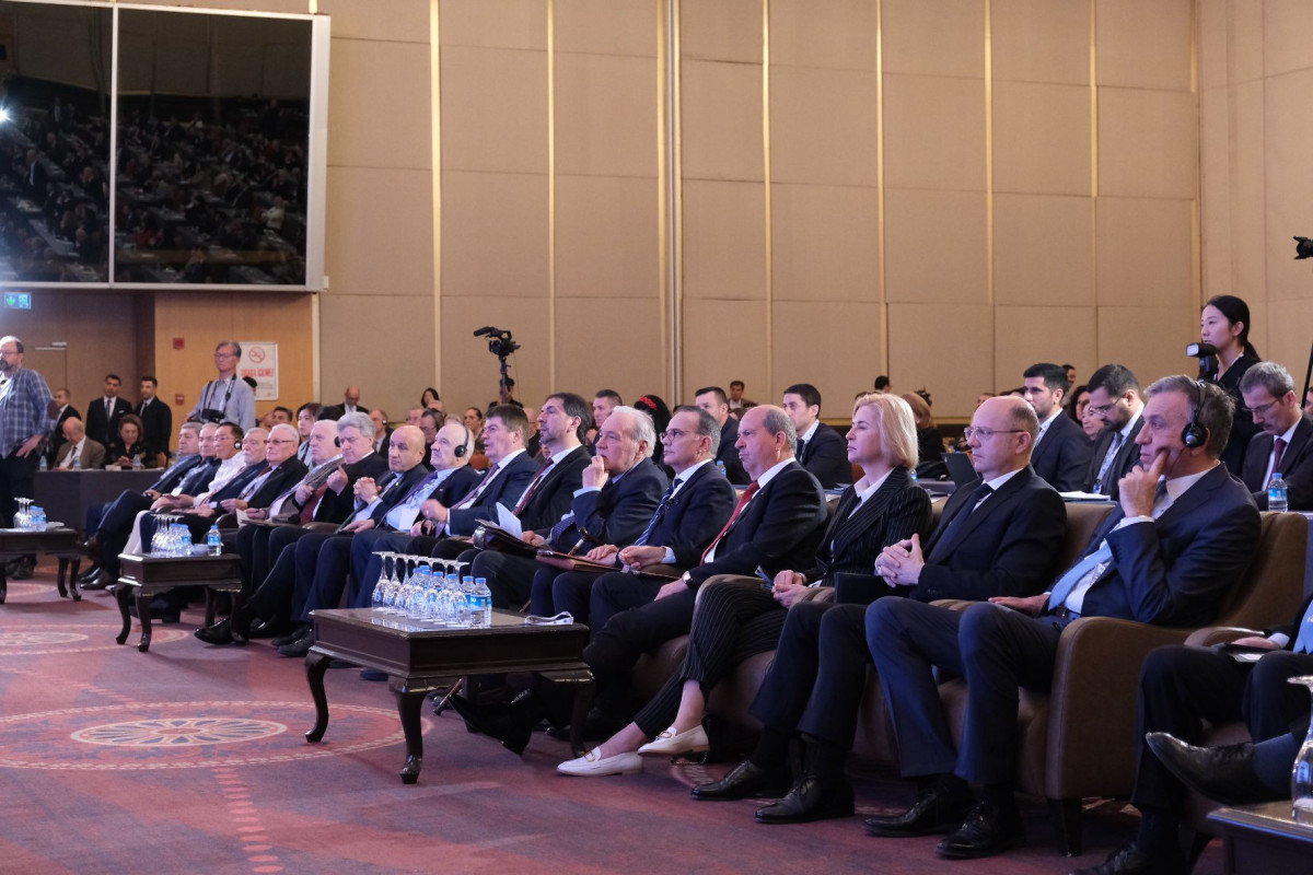 Парвиз Шахбазов принимает участие в Евразийском экономическом саммите в Стамбуле-ФОТО 