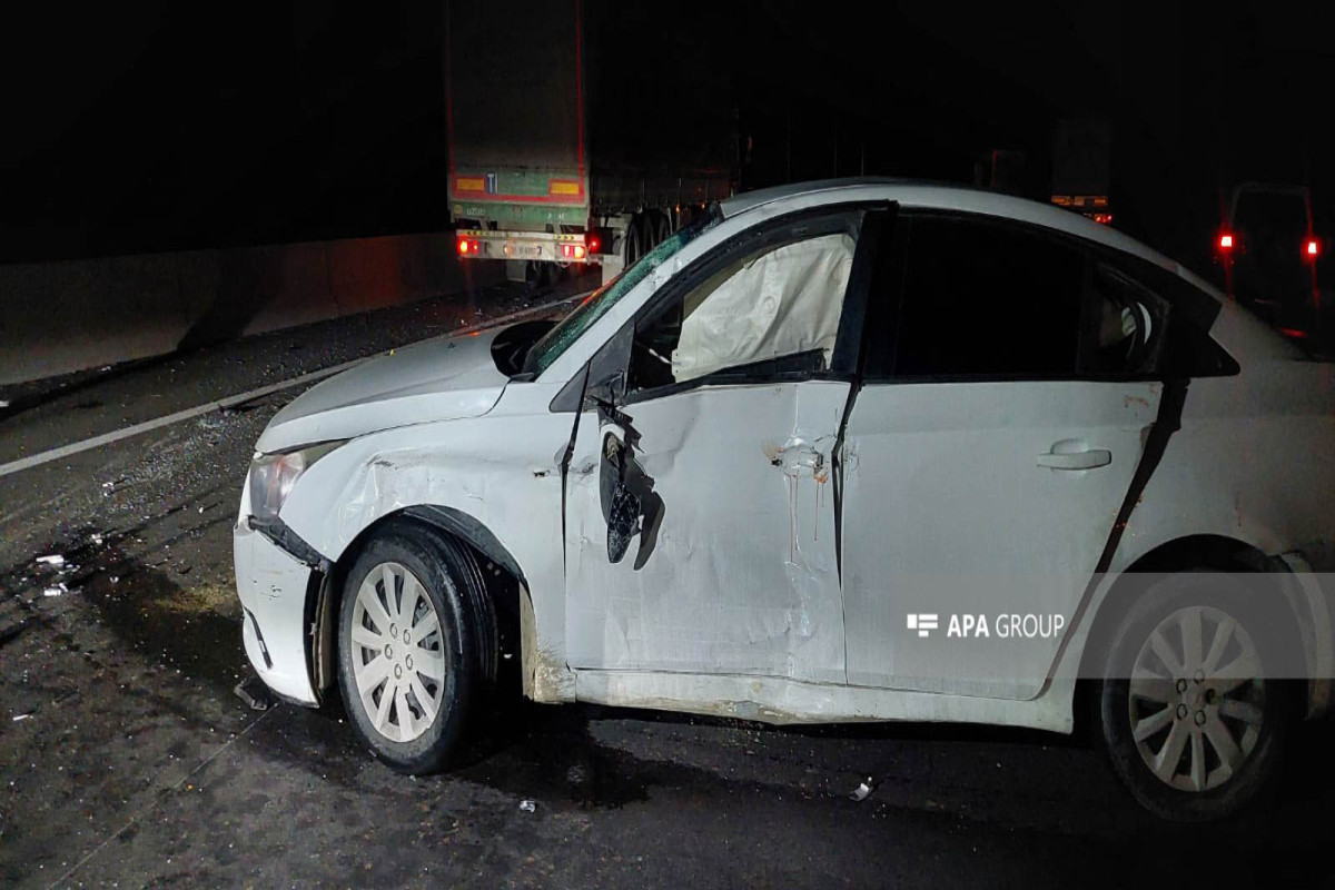В Шамкире легковой автомобиль столкнулся с грузовиком, пострадали 5 человек-ОБНОВЛЕНО -ФОТО 