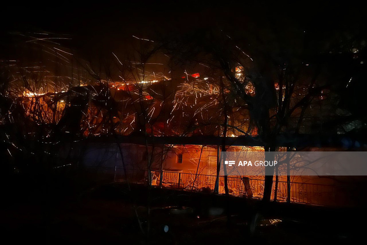 Ordubadda ev yanıb - FOTO 