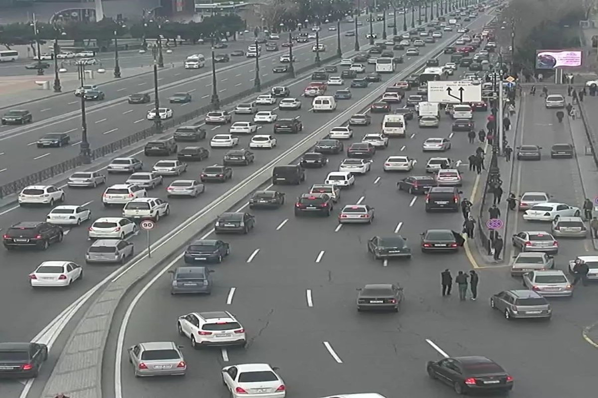 Bakıda sıxlıq müşahidə edilən yollar - SİYAHI 