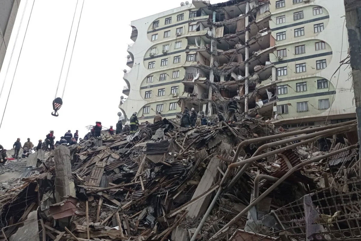 Число погибших при землетрясении в Турции превысило 49 тысяч человек