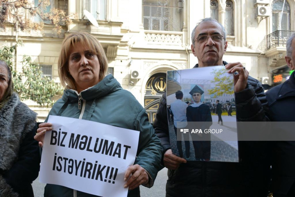 Родственники пропавшего в Иране гражданина Азербайджана провели пикет перед посольством Ирана - ФОТО 