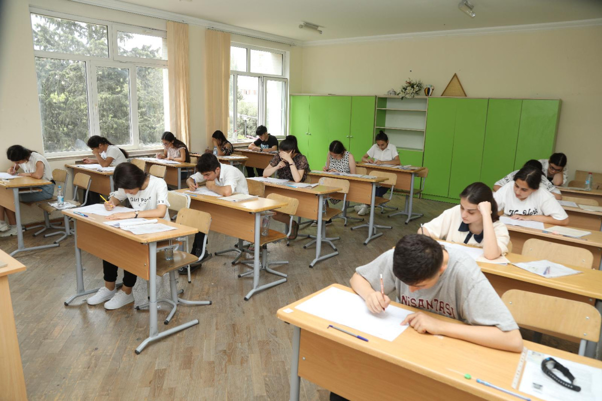 DİM: Buraxılış imtahanlarından sonra kitabçaları abituriyentlərə vermirik, amma gizlicə suallar çəkilir