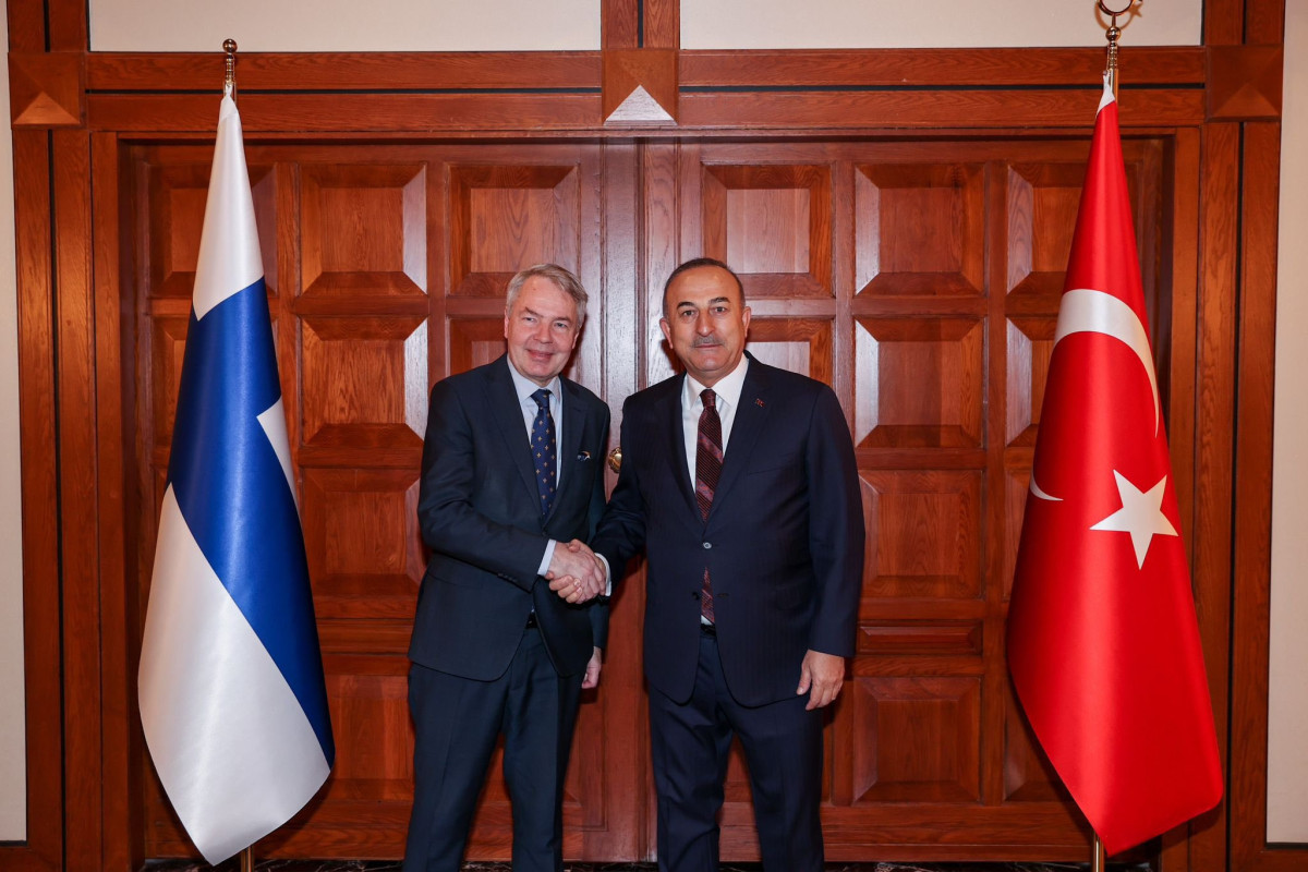 Çavuşoğlu finlandiyalı həmkarı ilə NATO-nun genişlənməsini müzakirə edib
