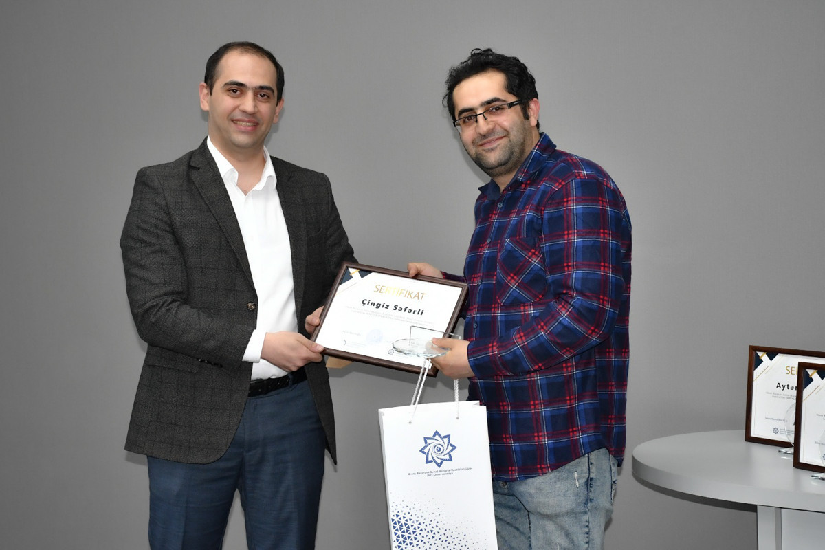 Sosial jurnalistika təlimlərinin iştirakçılarına sertifikatlar təqdim edilib - FOTO 