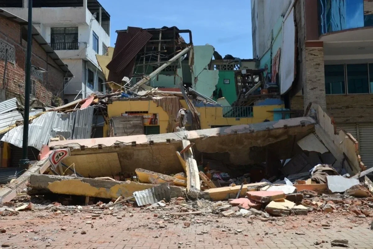 В Эквадоре произошло землетрясение магнитудой 6,7, погибли 12 человек -<span class="red_color">ОБНОВЛЕНО-<span class="red_color">ФОТО