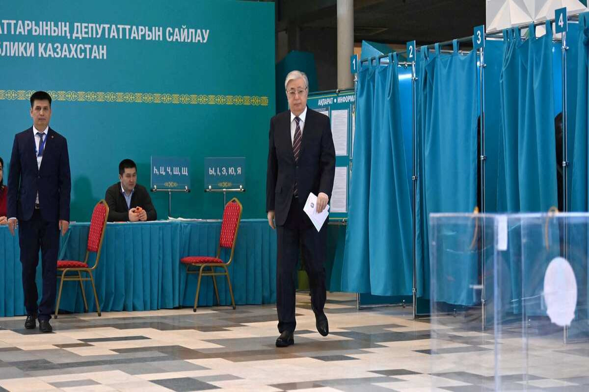 На выборах в Казахстане лидирует правящая партия «Аманат» - 53,33% голосов