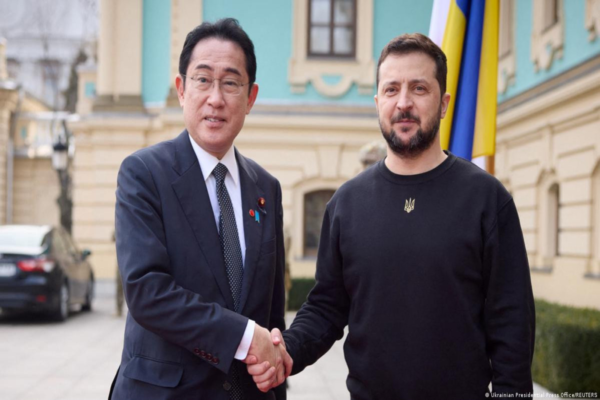 Премьер Японии Кисида одобрил выделение 30 млн долларов на нелетальное снаряжение Украине