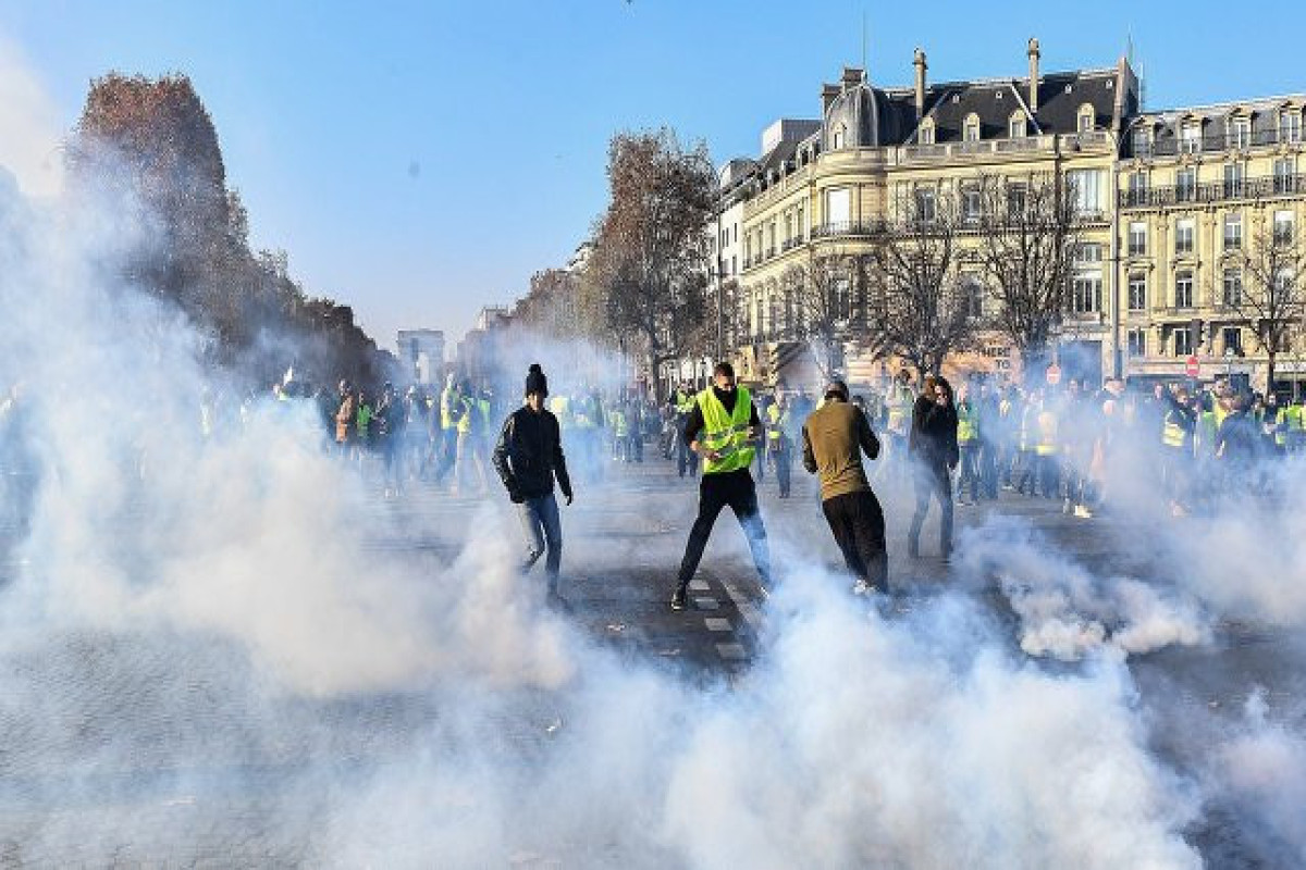 Avropa Şurası Fransa polisinin etirazçılara qarşı həddindən artıq güc tətbiq etməsini qınayıb - VİDEO 