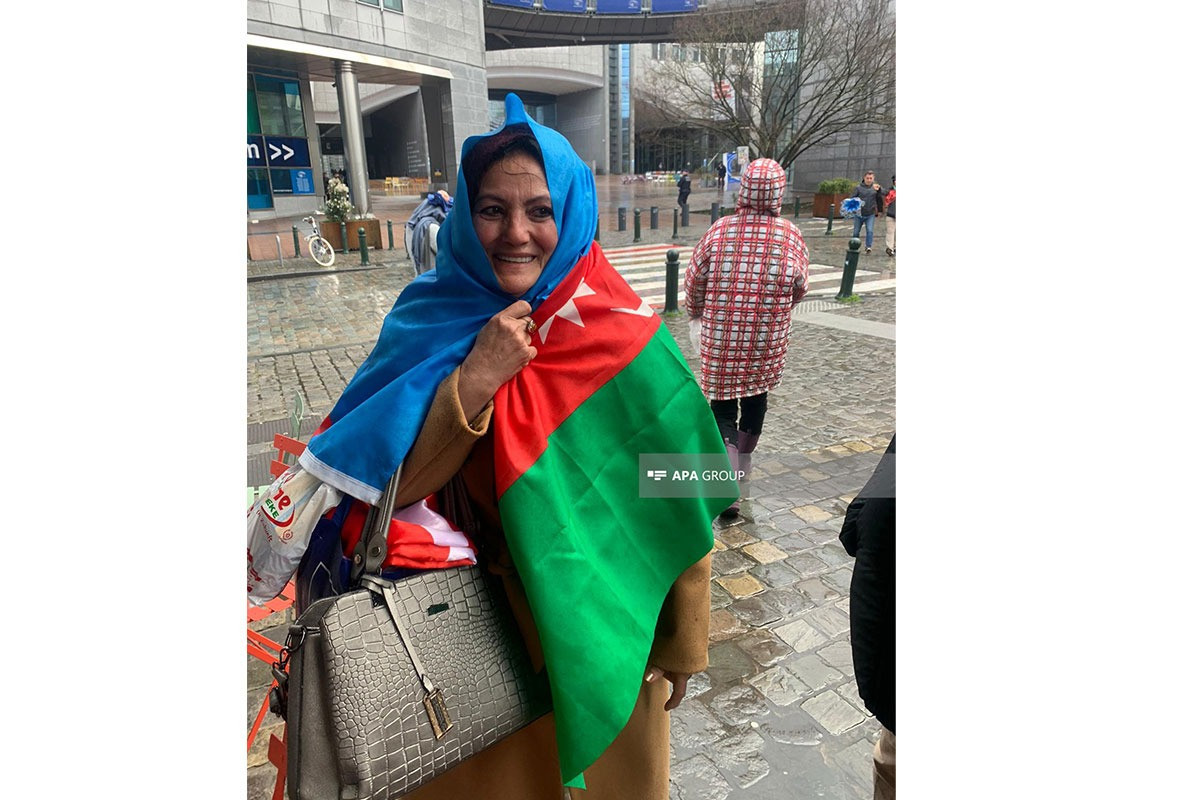 Brüsseldə azərbaycanlılar İran əleyhinə aksiya keçirir - VİDEO 