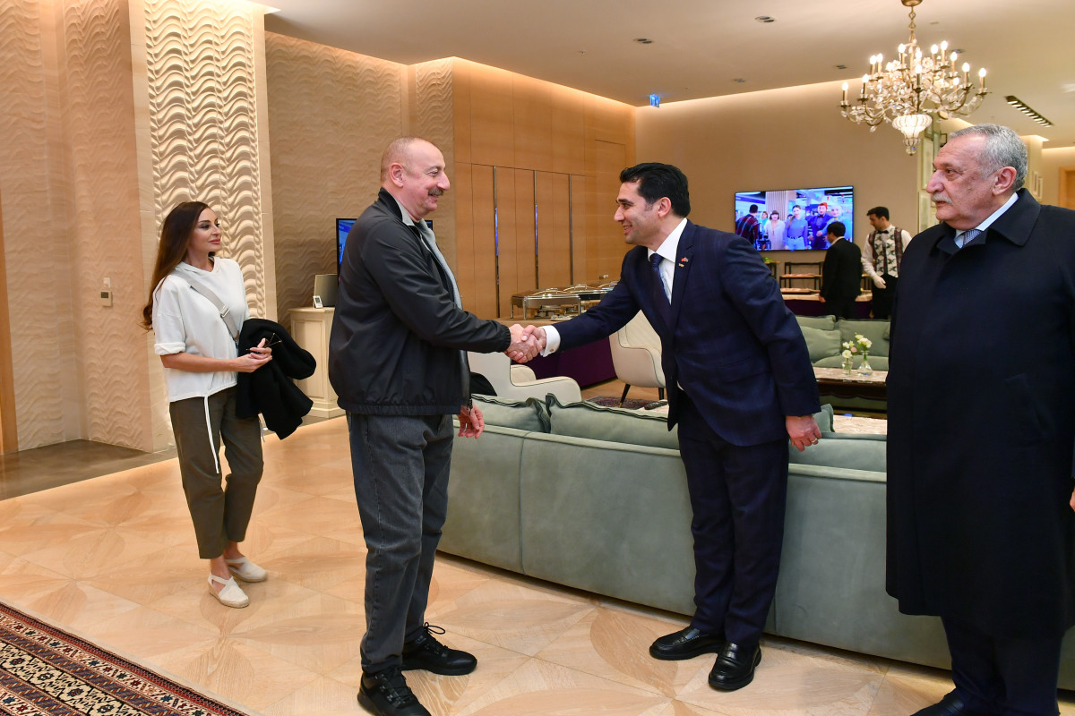 Президент Ильхам Алиев и первая леди Мехрибан Алиева наблюдали за благотворительным матчем между командами «Карабах» и «Галатасарай»-ОБНОВЛЕНО -ФОТО 
