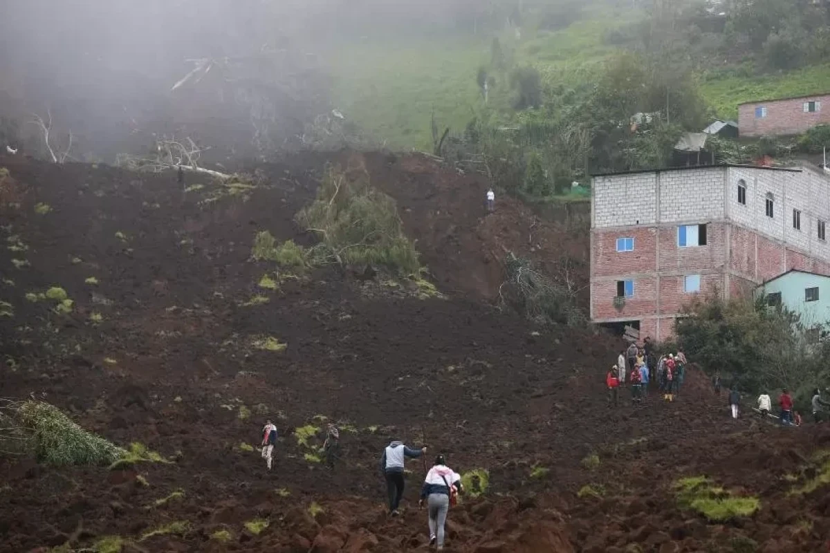 Ecuador landslide: More than a dozen killed in Alausí