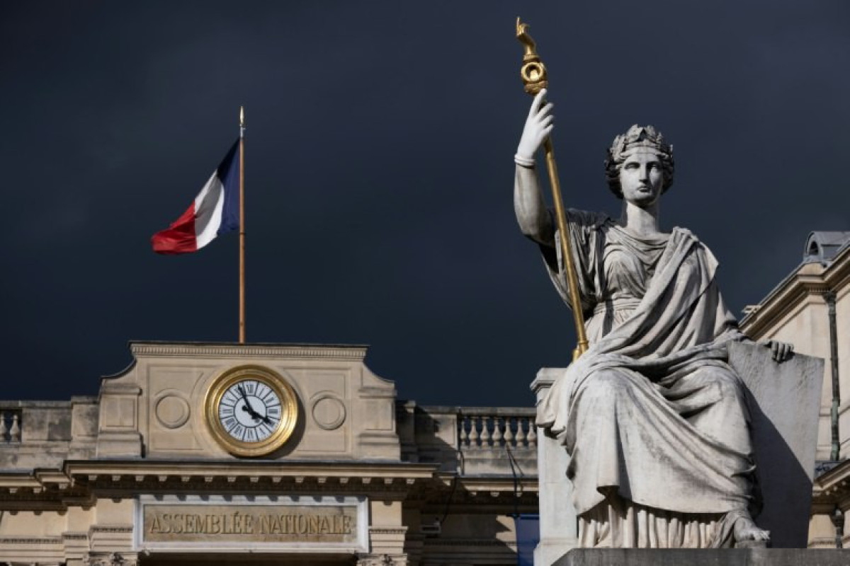 Rusiyameylli xakerlər Fransa parlamentinin saytını dağıdıb