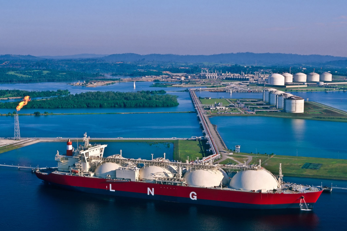 ABŞ dünyanın ən böyük LNG ixracatçısına çevrilib