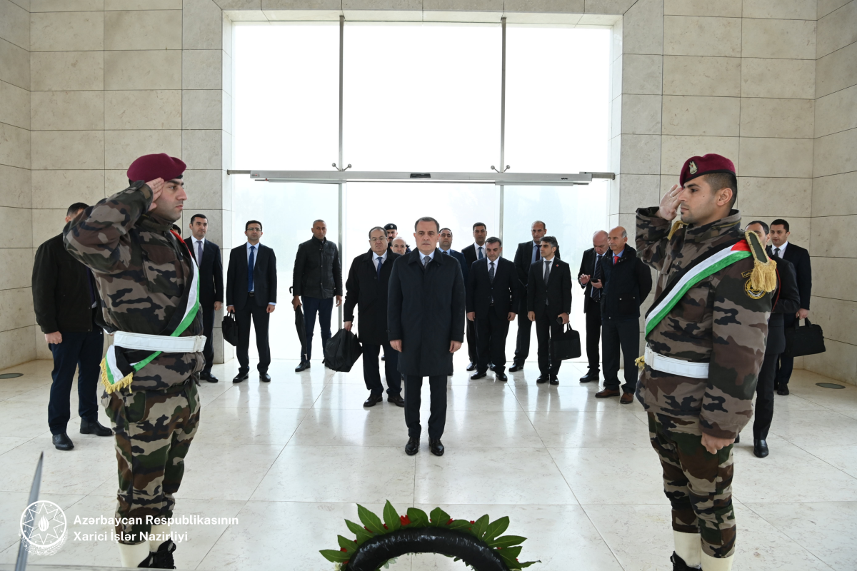 Azerbaijani FM visits Yasser Arafat