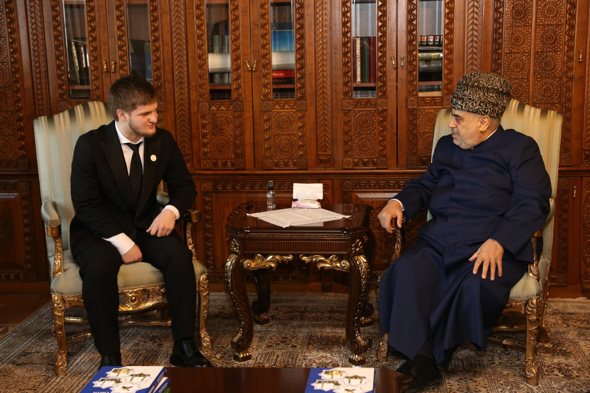 Аллахшукюр Пашазаде встретился в Баку с сыном Рамзана Кадырова