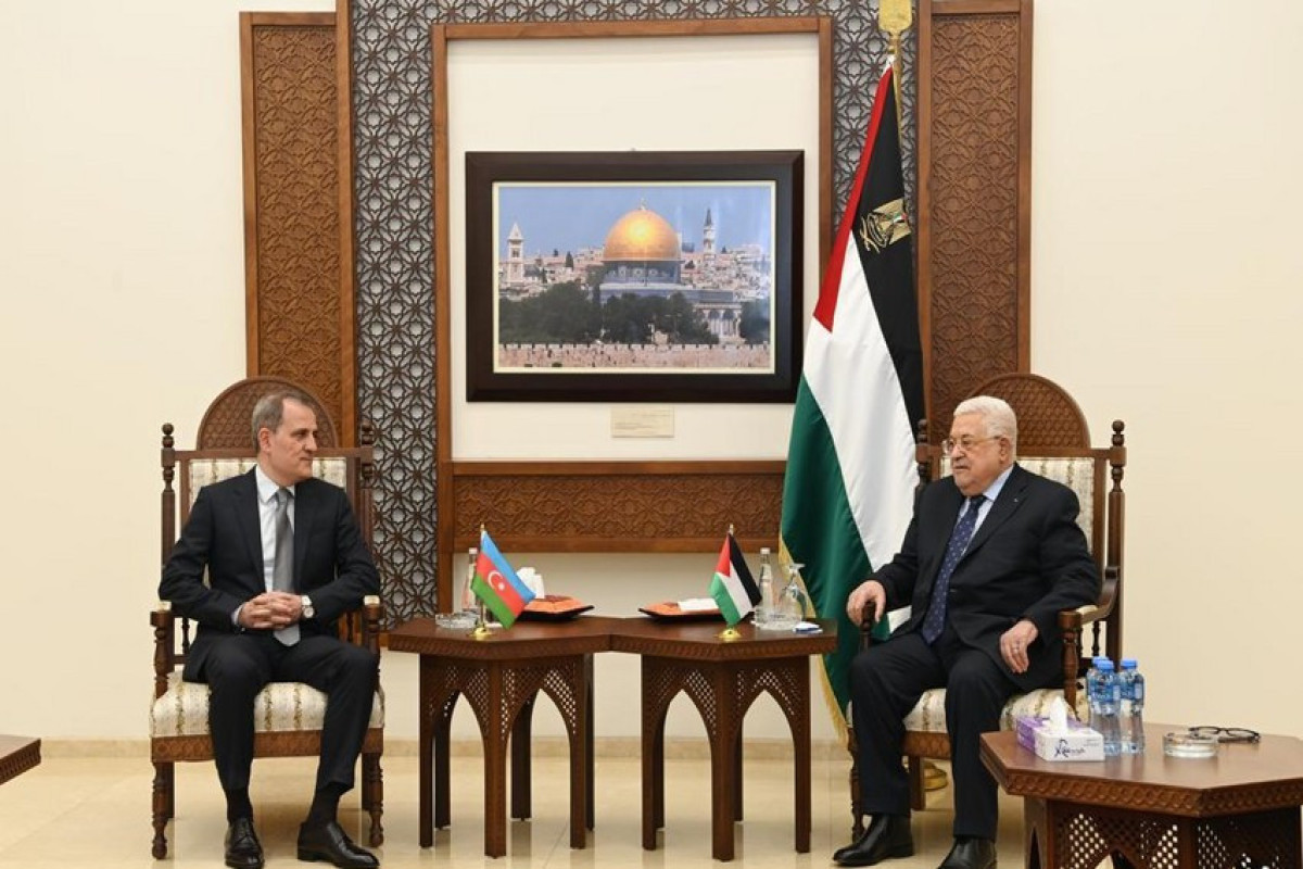 Jeyhun Bayramov informs the President of Palestine about the current status in the region after the Patriotic War