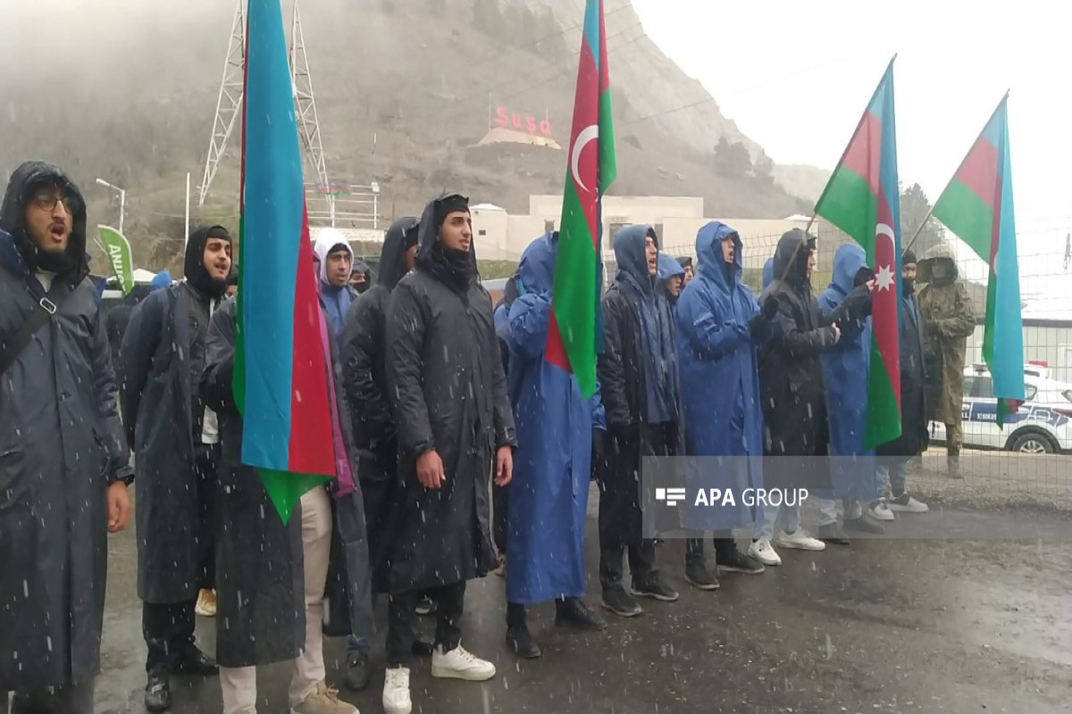 Eco-activists continue their action in snowy weather in Shusha