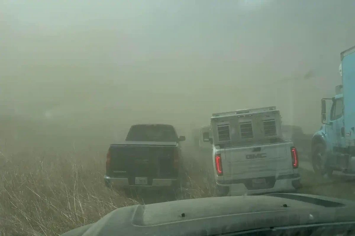 В США во время песчаной бури в ДТП погибли 6 человек