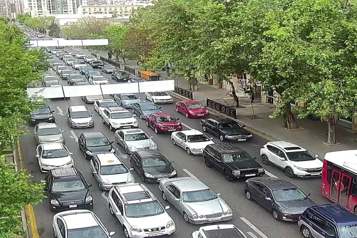 Bakıda sıxlıq müşahidə edilən yollar - SİYAHI 