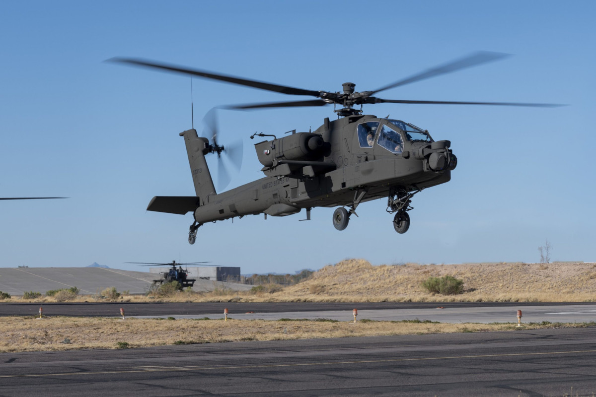 вертолет Apache