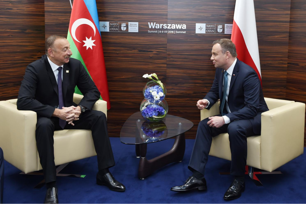 Dövlət başçısı Aİ çərçivəsində Polşa ilə əməkdaşlığın daha da genişlənəcəyinə inandığını bildirib