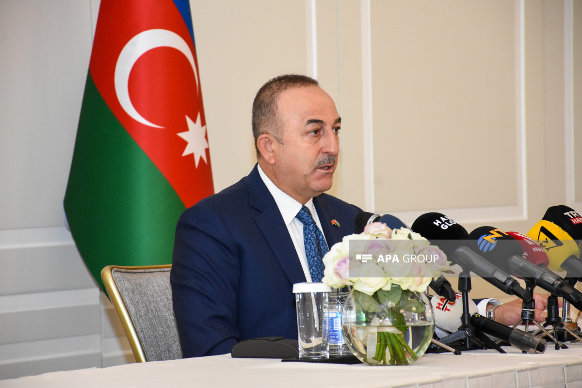Türkiyə XİN rəhbəri: Ermənistan Qarabağa silah sızdırır