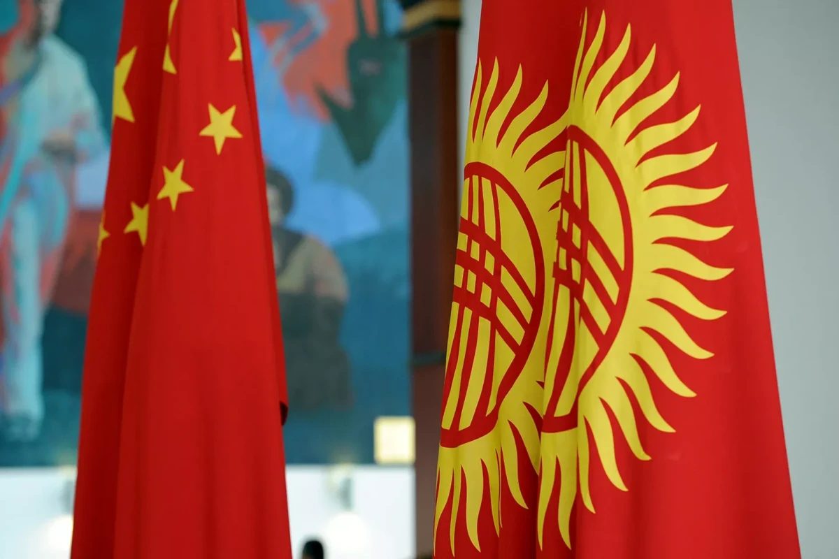 Кыргызстан и Китай ведут переговоры о внедрении безвизового режима