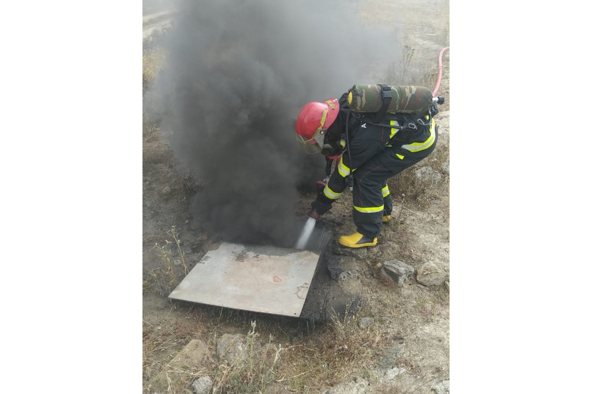 Sumqayıtda yarımstansiyada yanğın olub - FOTO 