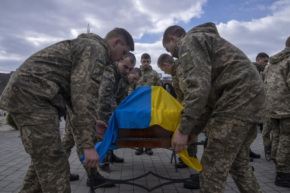 Ukrayna daha 80 hərbçisinin meyitini geri qaytarıb