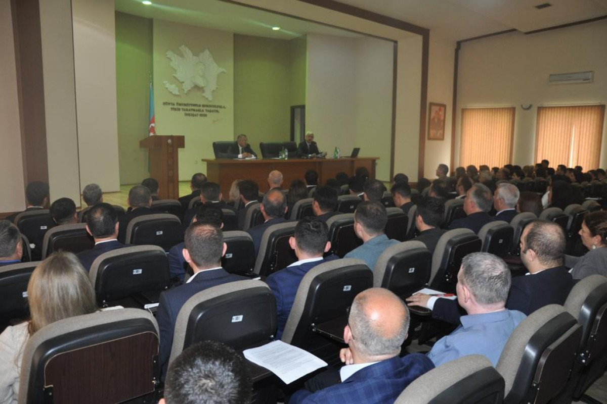 FHN-in Kadr siyasəti Baş idarəsi dövlət qulluqçuları üçün təlim keçirib - FOTO 