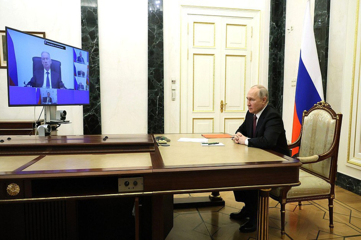 Putin Təhlükəsizlik Şurasının iclasını keçirib