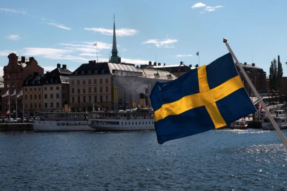 Швеция удвоит требования к заплате мигрантов
