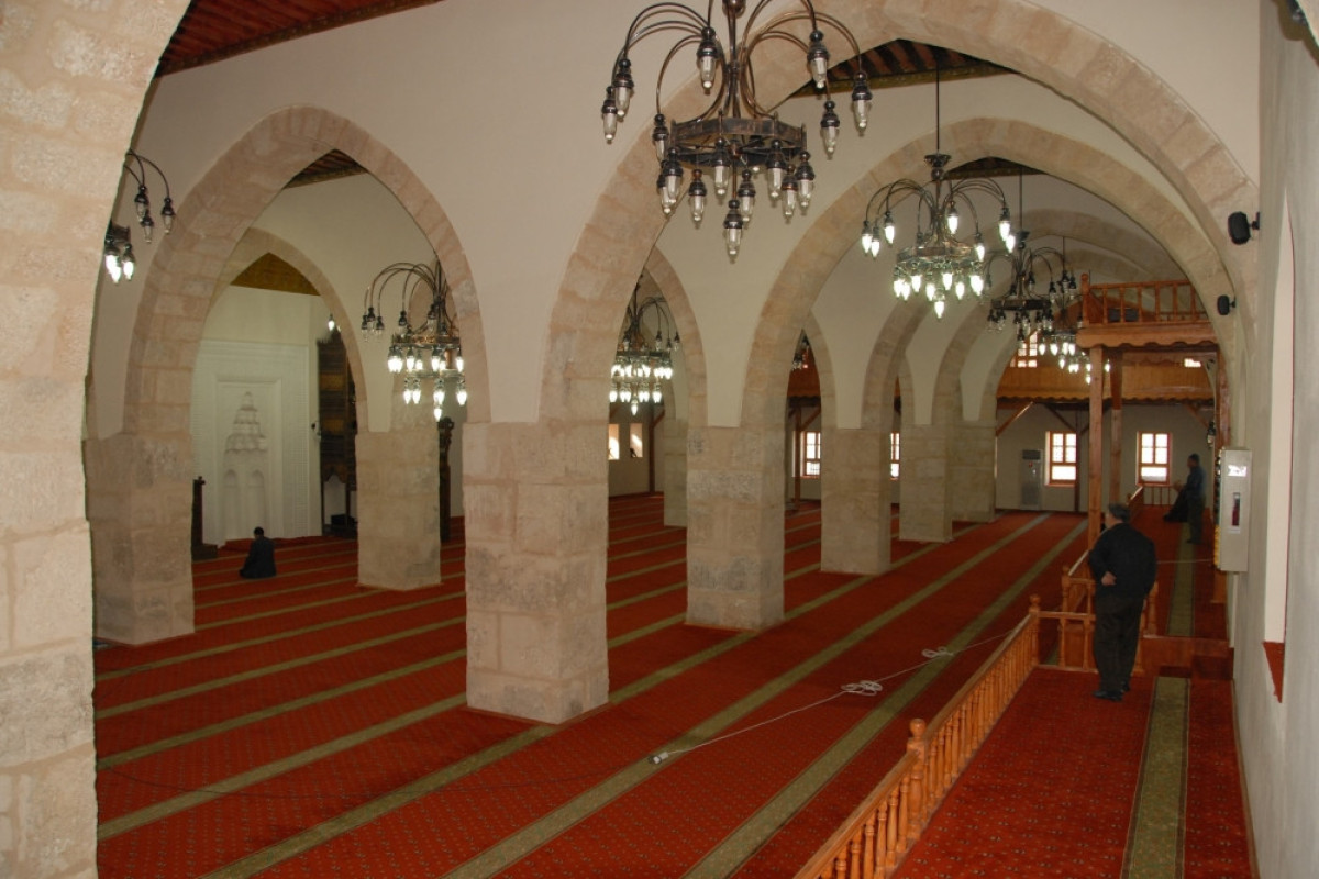 Türkiyədə zəlzələdən zərər çəkmiş tarixi abidələrin bərpasına başlanılıb