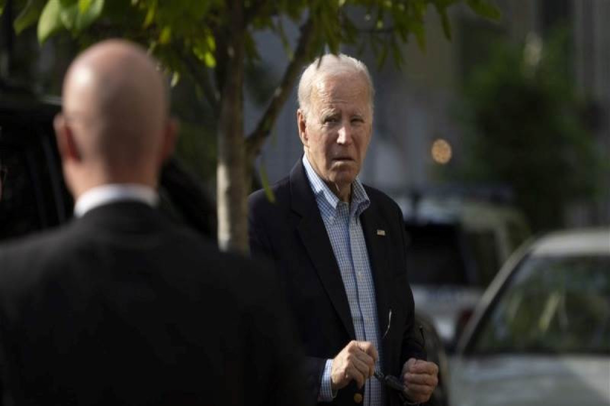 Biden calls on Congress to act on banning assault weapons