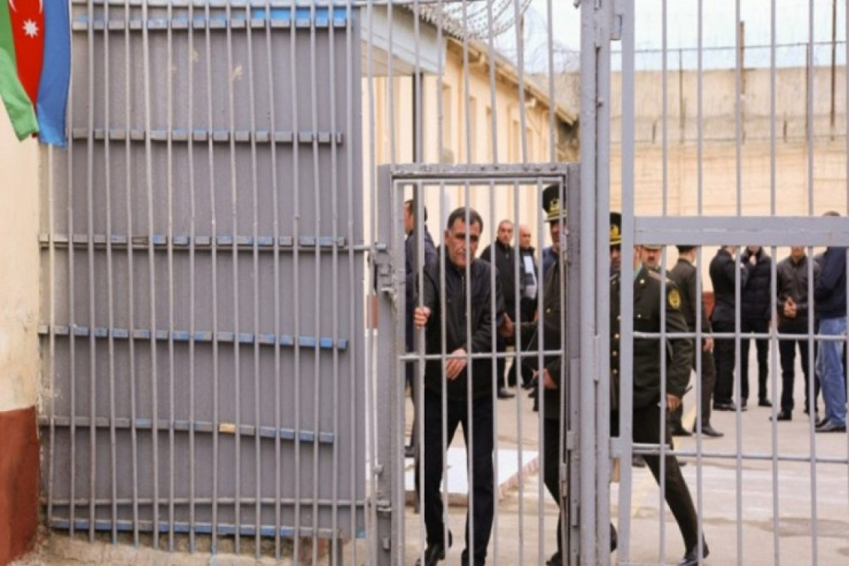 Azerbaijan pardons 14 foreign convicts