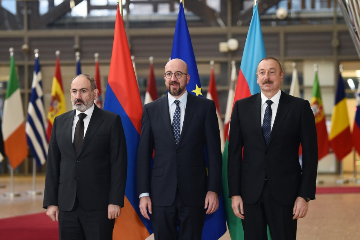Financial Times: В Брюсселе состоится трехсторонняя встреча лидеров ЕС, Азербайджана и Армении