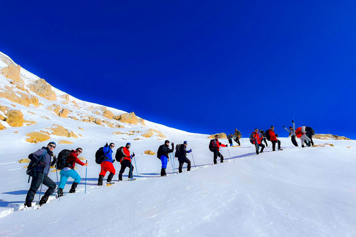 ЗАО «AzerGold» организовало альпиниаду по случаю 100-летнего юбилея Гейдара Алиева