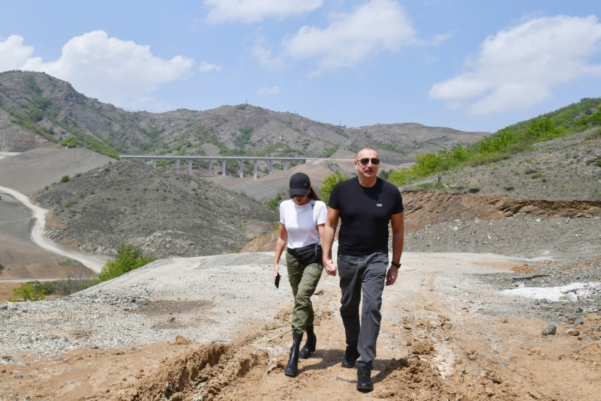 Prezident İlham Əliyev və birinci xanım Şuşaya səfər ediblər