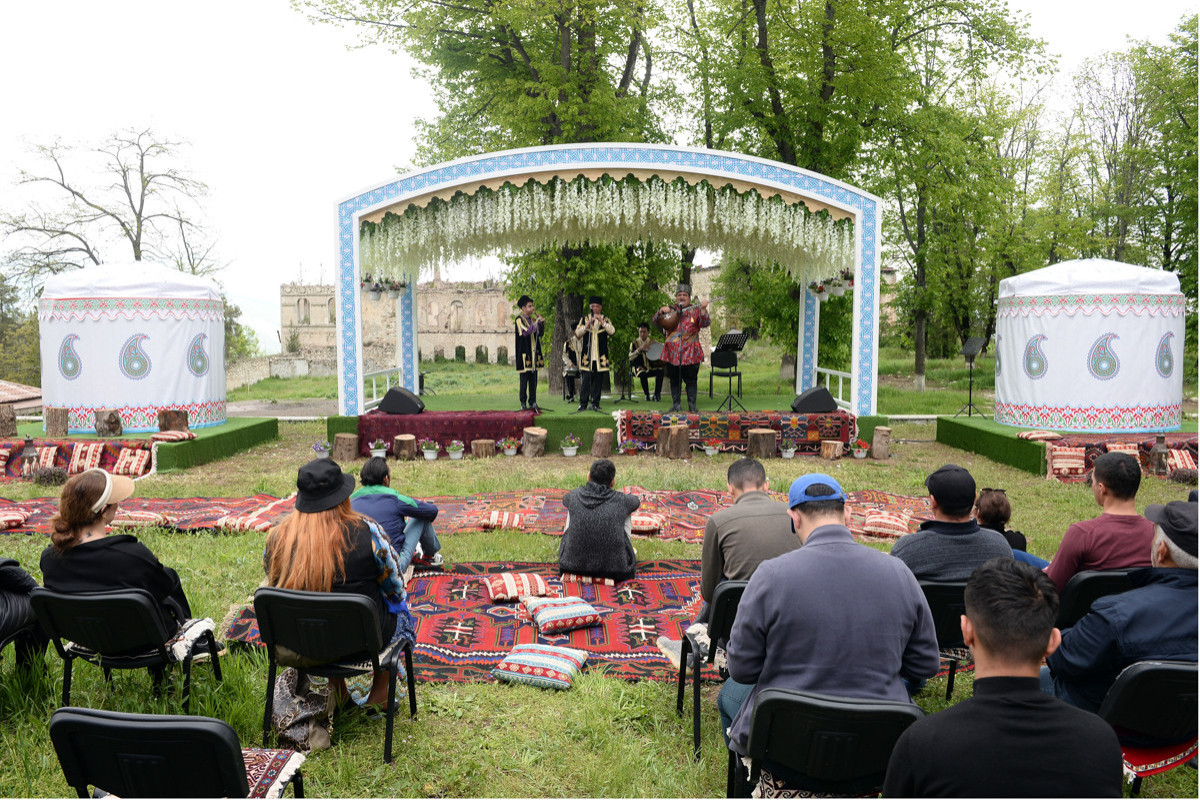 Şuşada “Xarıbülbül” Beynəlxalq Musiqi Festivalı başlayıb - FOTOLENT 