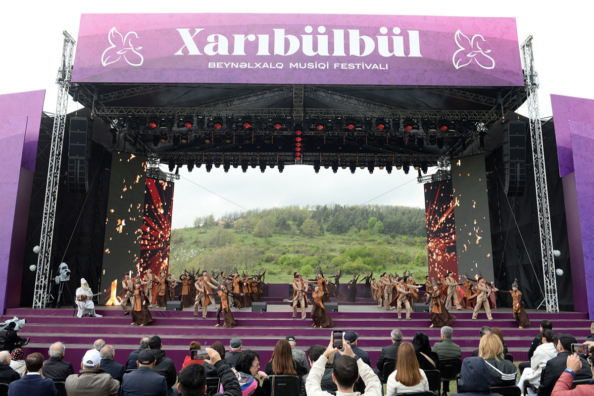 Cıdır düzündə “Xarıbülbül” festivalının açılış konserti olub - FOTO 
