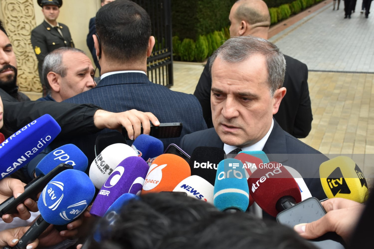 XİN rəhbəri: Bəlli bir fasilədən sonra Brüsseldə liderlərin görüşü müsbət bir haldır