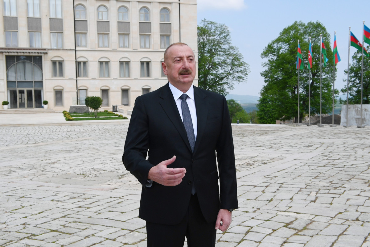 Президент: В последние 20 лет в мире нет второй страны, развивающейся так же стремительно, как Азербайджан