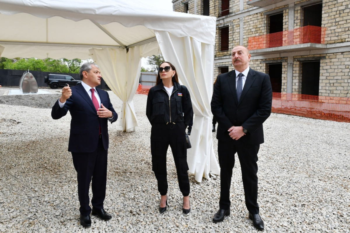 Prezident və birinci xanım Şuşada 23 binadan ibarət yaşayış kompleksinin tikintisi ilə tanış olublar