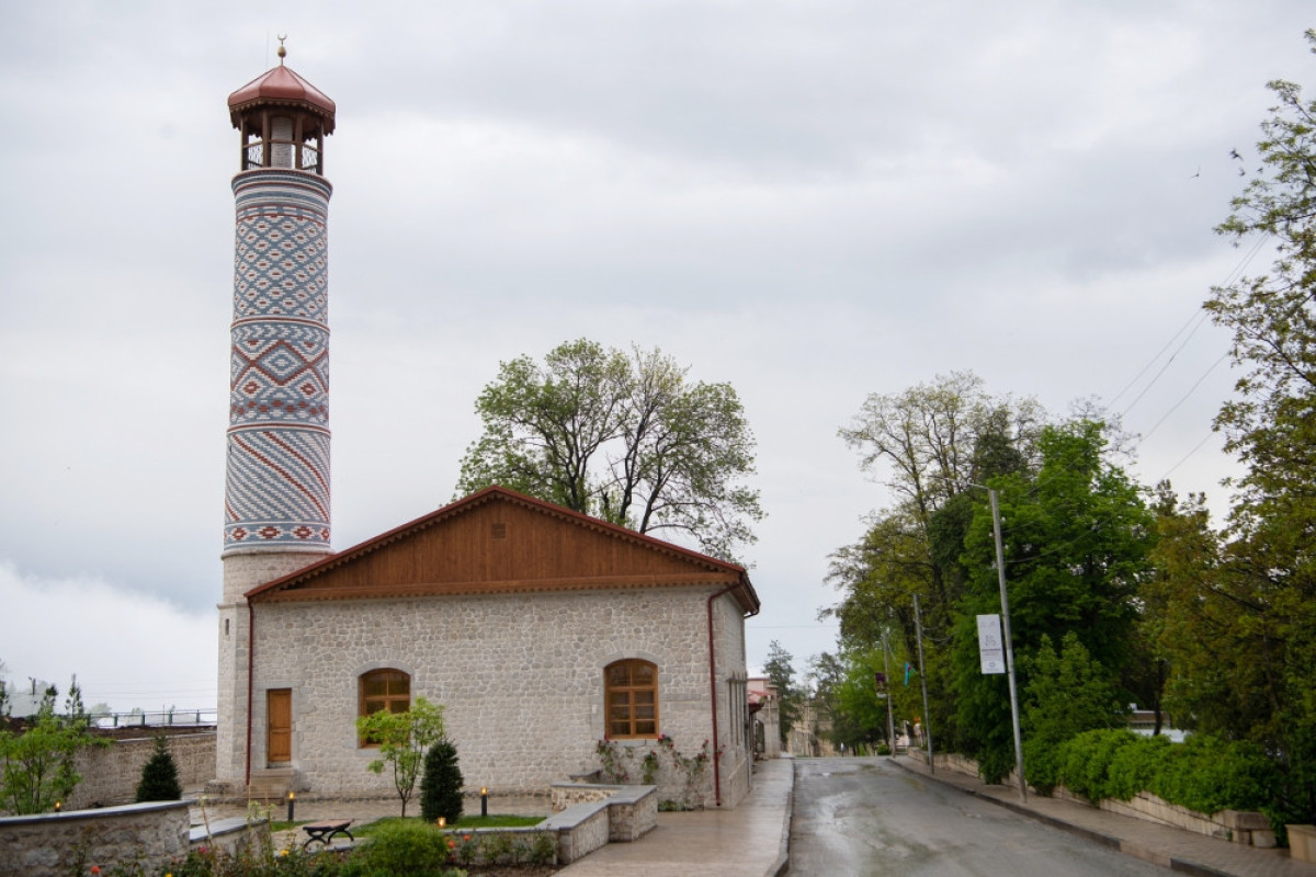 Состоялось открытие мечети Саатлы в Шуше после реставрационных работ, проведенных Фондом Гейдара Алиева-ОБНОВЛЕНО 1 