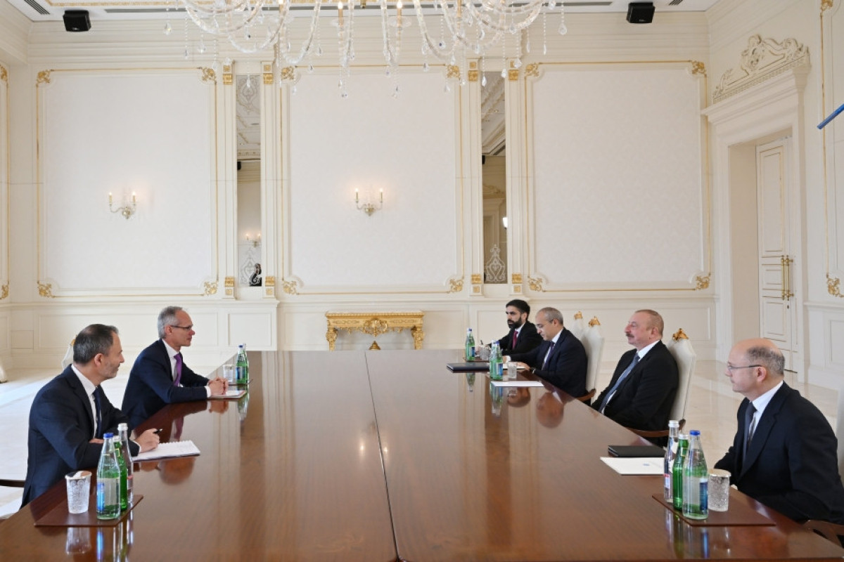 Президент Ильхам Алиев принял президента «Total Energies» по разведке и добыче