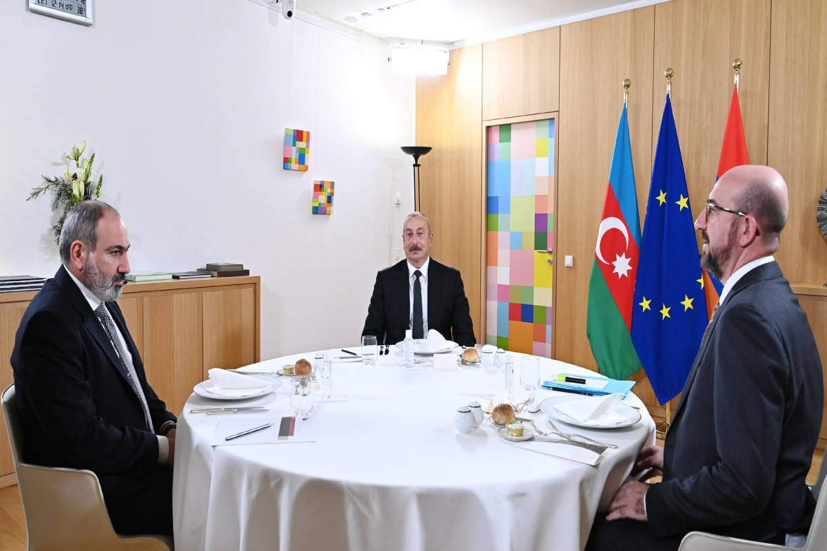 Азербайджан дал согласие на встречу в Брюсселе, по поводу участия во встречи в Кишиневе окончательного согласия пока нет