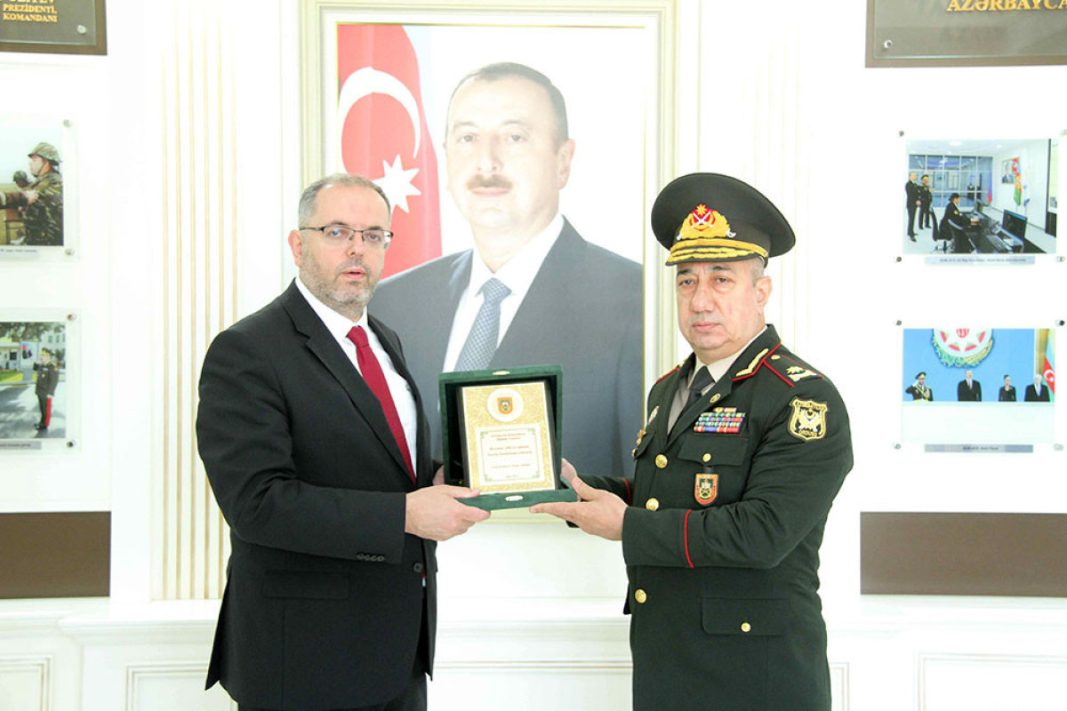Rector of Turkish National Defense University observed commandos' performance-PHOTO 