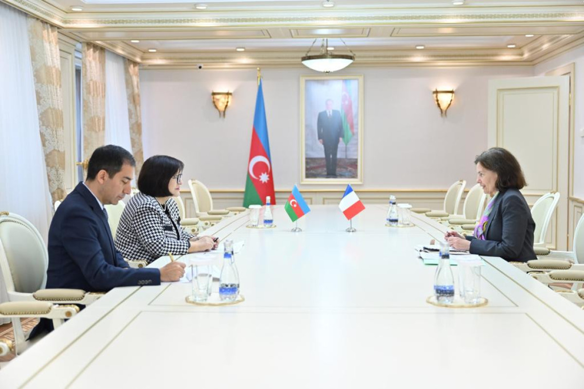 Сахиба Гафарова сообщила послу Франции о предвзятом отношении к Азербайджану