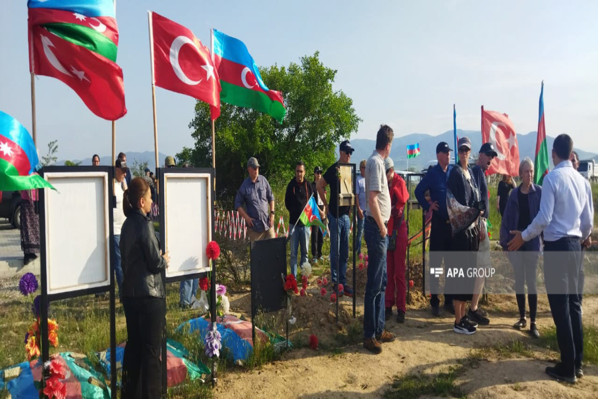 Swedish travelers visited Alley of Martyrs in Ağdam-PHOTO -UPDATED 